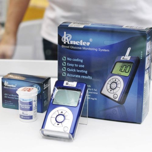 Glucómetro automático - OK-1 - OK Biotech  - para hospitales / sin código / con disparador de lancetas