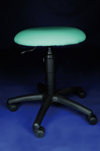 Taburete para centro sanitario - Z 02 01 - RQL - GOLEM tables - giratorio / con ruedas / con respaldo