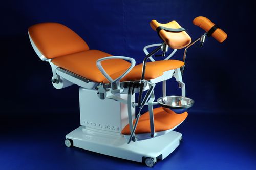 Sillón de reconocimiento para urología - GOLEM 6ET ESP - RQL - GOLEM tables - ginecológico / eléctrico / con ruedas