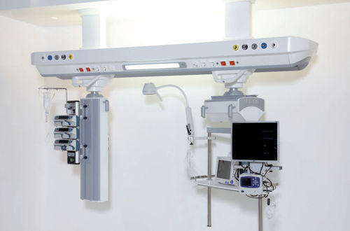 Columna de distribución de techo - Abitus - Tedisel Medical - para cuidados intensivos / con estantes / con brazo para monitor