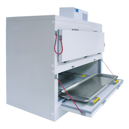 Cámara mortuoria frigorífica para ataúdes - UFSK INTERNATIONAL GmbH & Co. KG - 2 cuerpos / de carga transversal