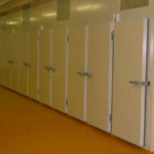 Cámara mortuoria frigorífica para ataúdes - SKZ HS - UFSK INTERNATIONAL GmbH & Co. KG - para varios cuerpos / de carga frontal / con puerta