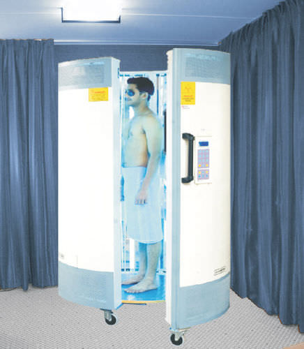Lámpara de fototerapia tratamiento de la dermatitis - Surya Series - V-Care Medical Systems  - tratamiento del eccema / de tipo cabina / UV