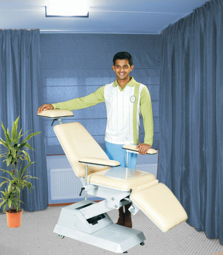 Sillón para tratamiento eléctrico - Cosmo  - V-Care Medical Systems  - 3 secciones / de altura variable