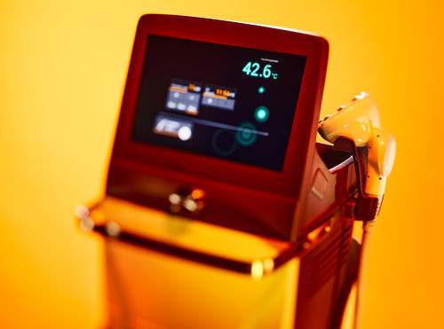 Unidad de body contouring con RF - ZShape - Zimmer MedizinSysteme  - unidad de body contouring por aspiración / portátil de mano