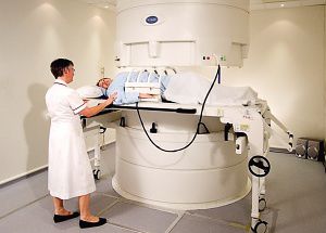 Sistema de resonancia magnética para tomografía de cuerpo completo - Fonar Corporation - de campo medio / abierta