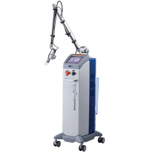 Láser dermatológico - SmartXide Touch DOT/RF - Deka - para el rejuvenecimiento de la piel / CO2 / en carro