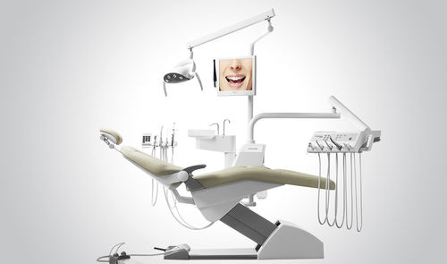 Unidad dental con sillón eléctrico - COMFORTEK_N1 - Beyes Dental Canada - con monitor / con cámara intraoral / con portainstrumentos