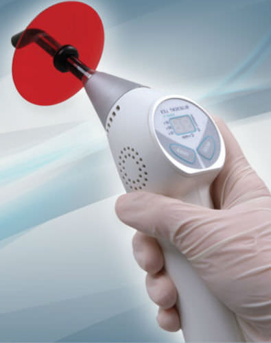 Lámpara de polimerización para odontología - BLUEDENT smart  - BG LIGHT - con luz de blanqueamiento / LED