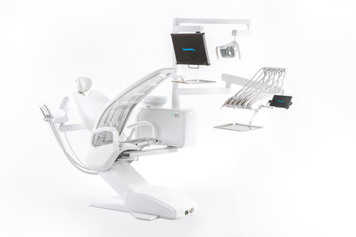 Unidad dental con reposacabezas flexible - Model PRO 500/700 - DIPLOMAT DENTAL s.r.o. - modular / con monitor / con portainstrumentos