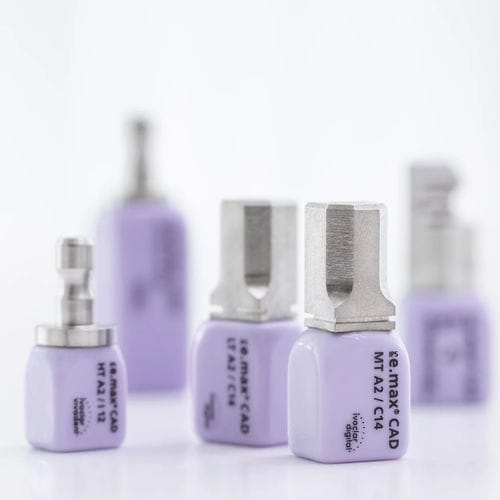 Material dental de cerámica de vidrio - IPS e.max® CAD - Ivoclar Vivadent - híbrido / para inlays dentales / para carillas dentales