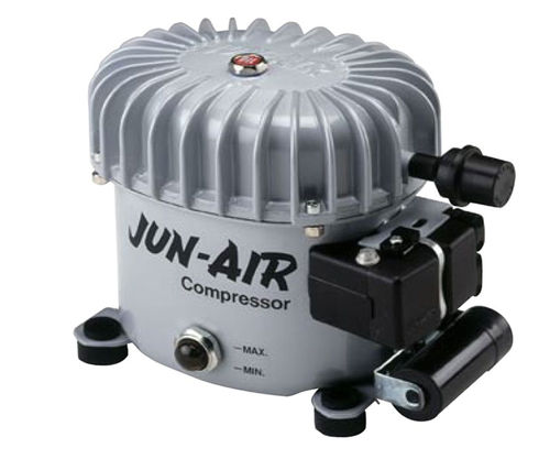 Compresor para odontología - Motor 6 - JUN-AIR International A/S - lubricado