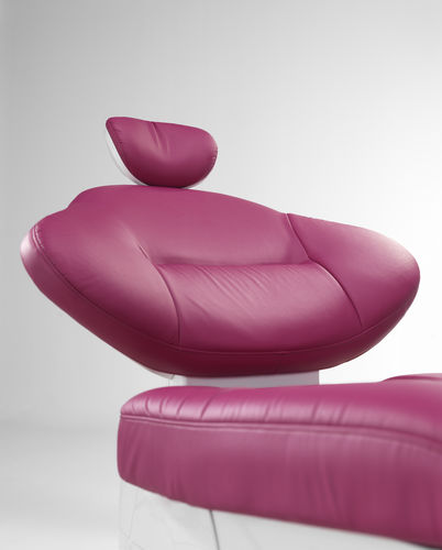 Unidad de tratamiento dental con sillón hidráulico - CLESTA II - Takara Belmont Italy - con reposacabezas flexible / con sistema de higiene / con portainstrumentos