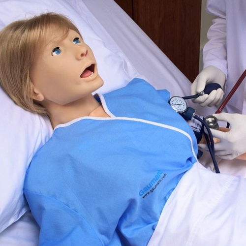Simulador de paciente para cuidados de enfermería - SUSIE® S901 - Gaumard - adulto / femenino / de cuerpo entero
