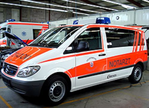 Unidad móvil hospitalaria de emergencia - Mercedes Benz Vito - C. Miesen - furgoneta