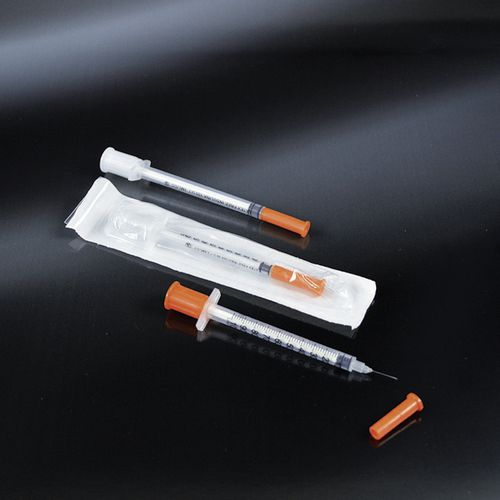 Jeringa de insulina - 110 series - Nuova Aptaca - 1 ml / 0,5 ml / desechable