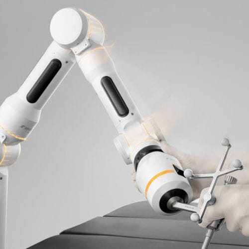 Robot de cirugía portainstrumentos - Cirq™ - Brainlab - para cirugía miniinvasiva / para neurocirugía / para cirugía ortopédica