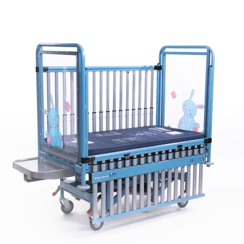 Cama médica - Inspiration 2 Cot   - Drive DeVilbiss Europe - eléctrica / pediátrica / de altura regulable