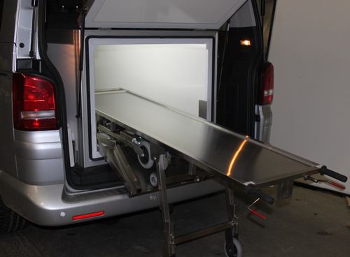 Cámara mortuoria frigorífica para ataúdes - 4200 L - EIHF-ISOFROID - 1 cuerpo / de carga frontal / con carros de carga