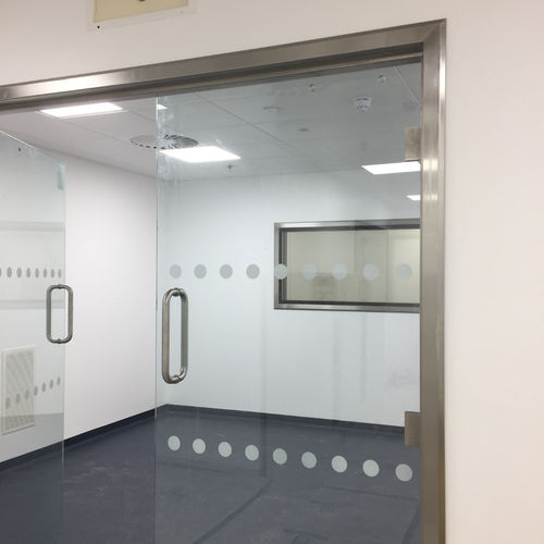 Puerta de hospital - Dortek - de laboratorio / abatible / de acero inoxidable