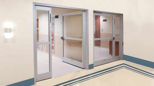 Puerta para cuidados intensivos - VersaMax 2.0 - ASSA ABLOY Entrance Systems Italy Srl - abatible / de vaivén / con paneles de vidrio