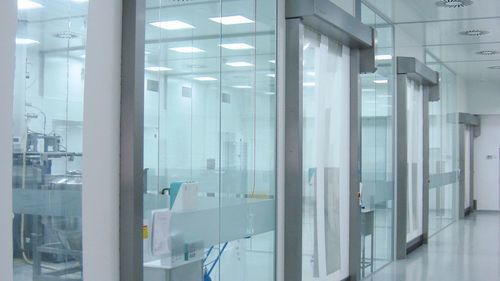 Puerta estanco al aire - RR300 Clean - ASSA ABLOY Entrance Systems Italy Srl - para aplicaciones farmacéuticas / para sala blanca / enrollable