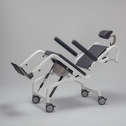 Silla con orinal para adulto - SCC 250 Comfort G - RCN Medizin - con reposabrazos / con ruedas / con apertura higiénica