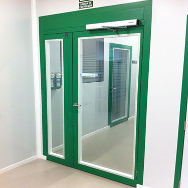 Puerta de servicio - FLUSH - Tané Hermetic - de hospital / para centro sanitario / de laboratorio