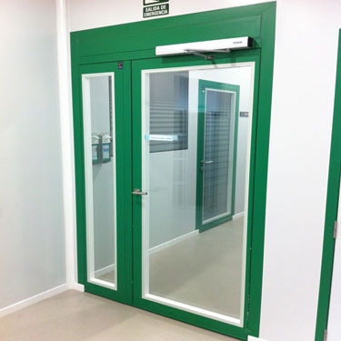 Puerta de servicio - ENR GH - Tané Hermetic - para sala blanca / abatible / con paneles de vidrio