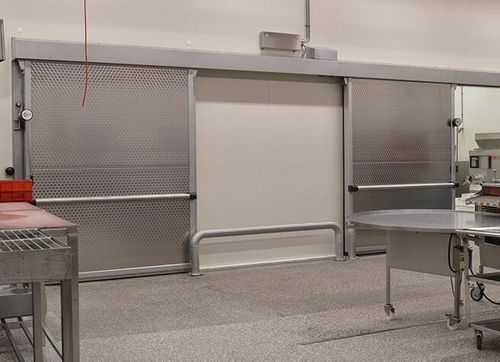 Puerta con blindaje - Polaris Freezer - Metaflex Doors Europe - para cámara frigorífica de laboratorio / corredera / de acero inoxidable