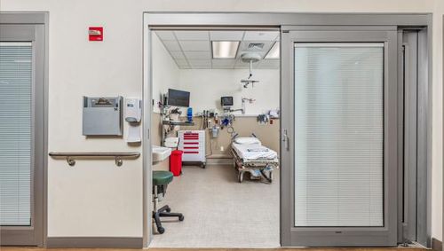 Puerta de hospital - Dura-Care 7500TL - Stanley Access Technologies - para cuidados intensivos / corredera / de vaivén