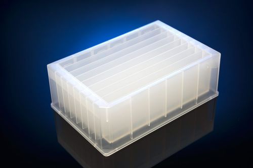 Depósito de microplacas para las ciencias de la vida - 391005 - Porvair Sciences Ltd - de laboratorio / para la investigación / 8 pocillos