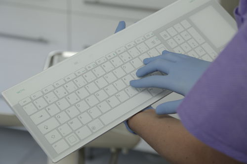 Teclado médico con teclas digitales - SLIM 1007  - TACTYS - de vidrio / desinfectable / inalámbrico