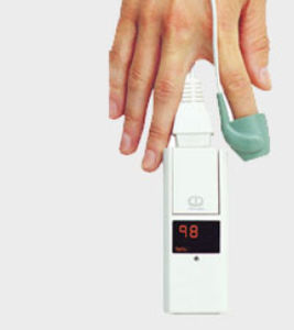 Pulsioxímetro de dedo - 130 - Mediaid Inc. - compacto / médico / alimentado por batería