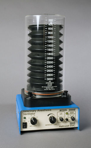 Ventilador de anestesia - 000A0088 - Hallowell EMC - veterinario / electroneumático