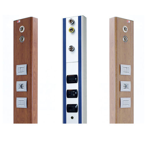 Unidad médica de cabecera vertical - Mast - Sostel - para unidad de cuidados intensivos / para salas de curas