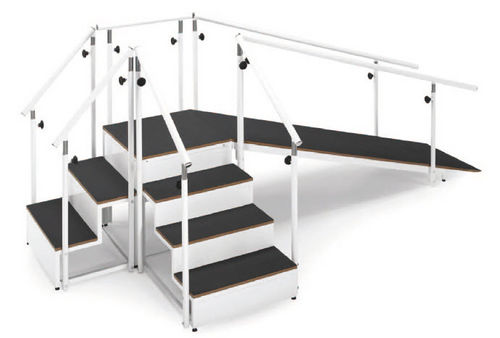 Escalera de rehabilitación de ángulo - RE5001, RE5002 - Orla Equipamientos Clínicos - con rampa