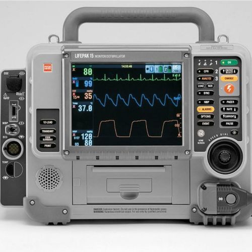 Desfibrilador externo semiautomático - LIFEPAK® 15 - Stryker Emergency Care - Bluetooth / con monitor de ECG / con monitor Sp02