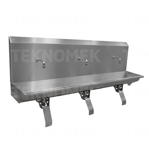 Fregadero médico - TEKNOMEK - 2 estaciones / de acero inoxidable / con pulsador de rodilla
