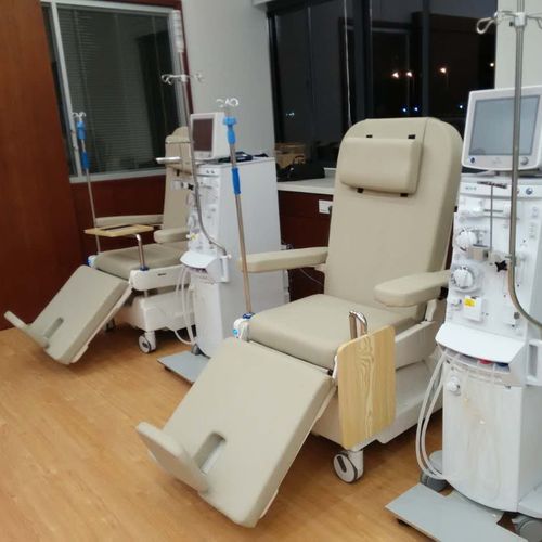 Sillón para hemodiálisis eléctrico - PY-YD-410 - Nanning Passion Medical Equipment - de 3 secciones / para quimioterapia / con ruedas