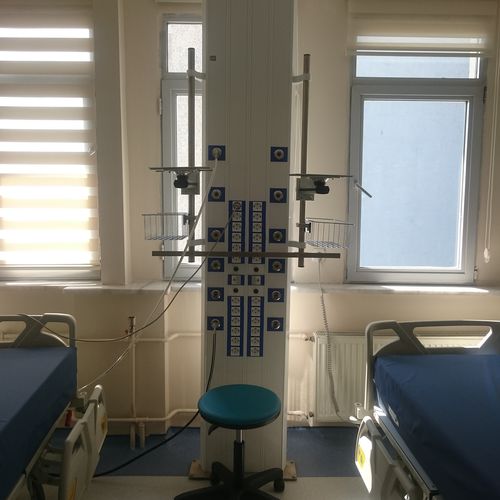 Unidad médica de cabecera vertical - SINAN - Koncare medical Technologie - modular / para unidad de cuidados intensivos / con luz