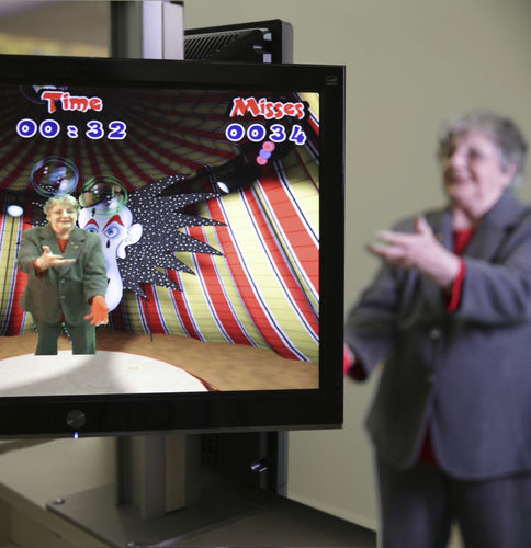 Sistema de rehabilitación movilidad de los miembros - IREX® - GestureTek Health - virtual / con accionamiento interactivo / con juegos serios