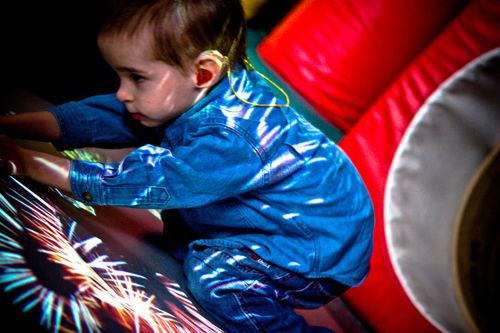 Sistema de rehabilitación movilidad de los miembros - GroundFX® - GestureTek Health - virtual / pediátrico / con accionamiento interactivo