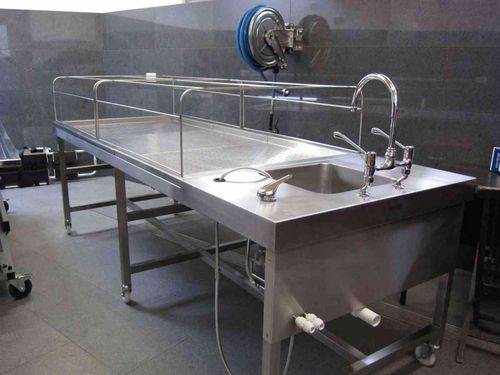 Mesa de trabajo - Ghusl - Kenyon - de lavado de cadáveres / rectangular / con ruedas