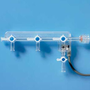Plataforma de infusión para cuidados intensivos - NAMIC® - Navilyst Medical