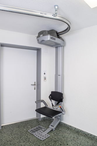 Salvaescaleras para escalera recta - SL60 - Högg Liftsysteme - para humanos / plegable / fijación al techo
