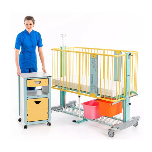 Cama de hospital - Sparrow - Formed - manual / pediátrica / con ruedas