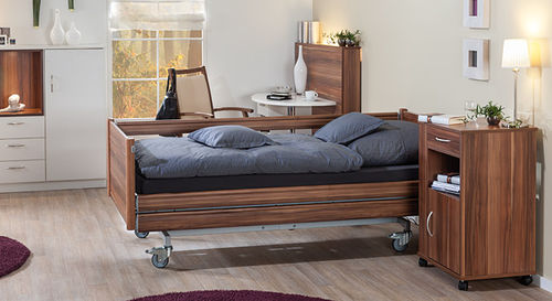Cama médica - combiflex - Hermann Bock GmbH Pflegebetten und Objekteinrichtung  - para asistencia domiciliaria / eléctrica / de altura regulable