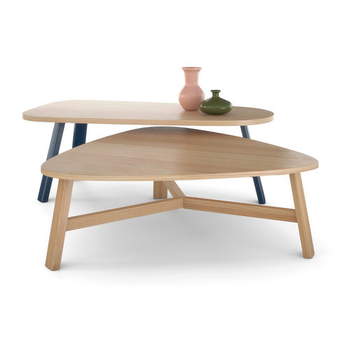 Mesa para sala de espera - Cascade - Carolina - redonda / triangular