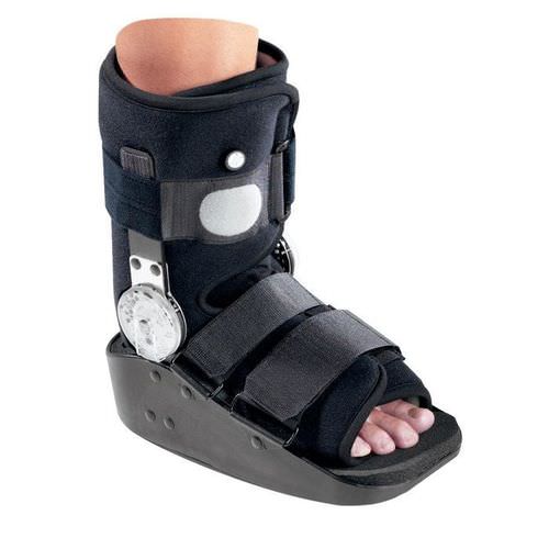 Bota ortopédica inmovilizadora corta - MaxTrax™ Air  - DonJoy - articulada / hinchable